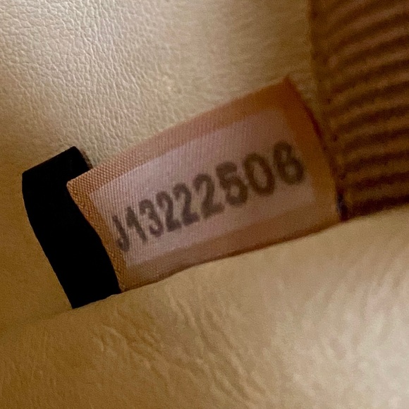 🔥 Dooney and Bourke Tote Bag with Strap🔥 - Picture 8 of 15